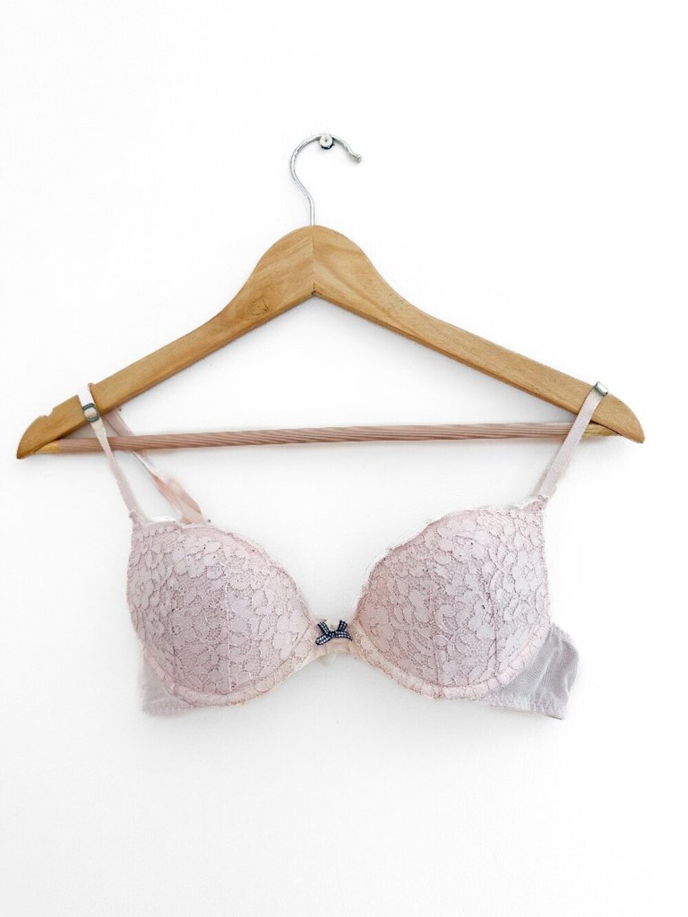 Gilly Hicks Hollister Baby Pink Push Up Plunge Lace Bra - Size 34A